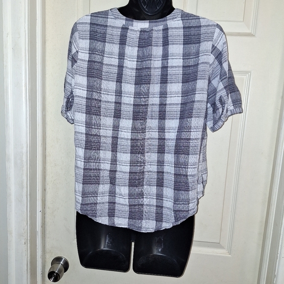 Universal threads plaid blouse size small - Picture 6 of 8